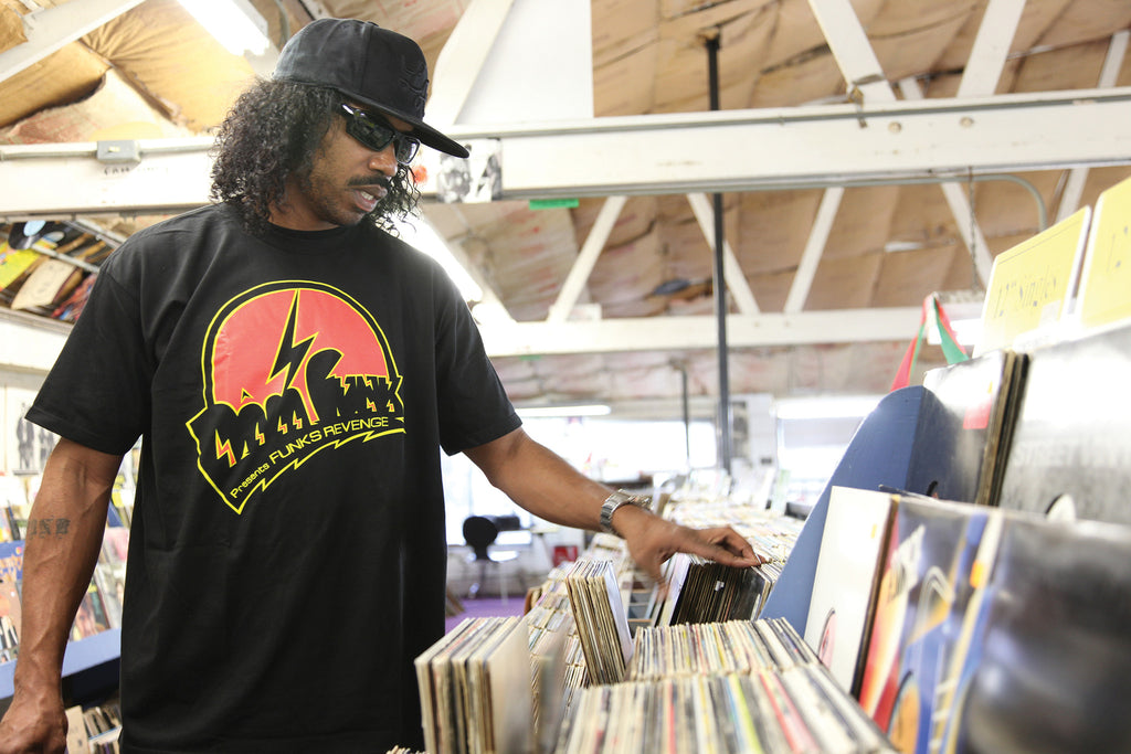 DAM FUNK  DAM FUNK "FUNKS REVENGE" MIX CD & T-SHIRT