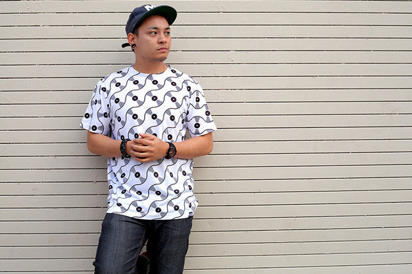 VINYL 02 T-SHIRT & 5 PANEL BUNDLE