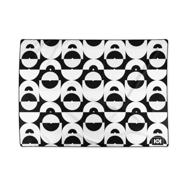 ABSTRACTIONS 01 PATTERN BLANKET - WHITE