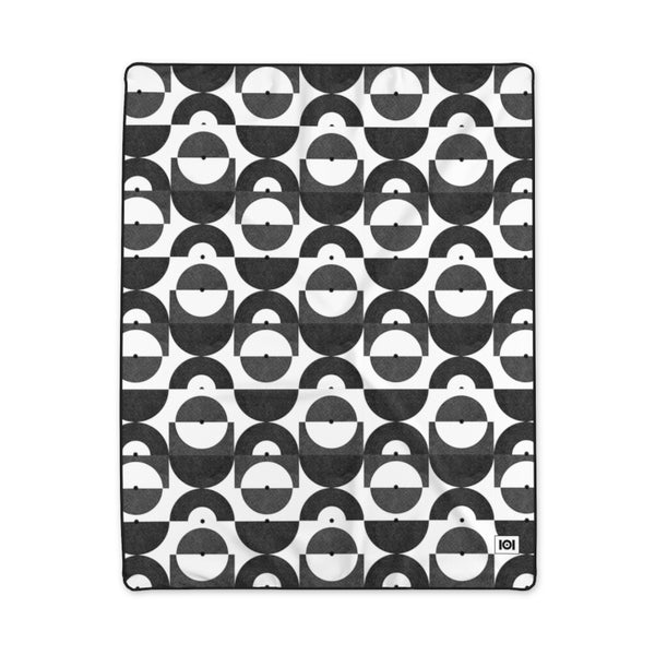 ABSTRACTIONS 01 PATTERN BLANKET - BLACK ABSTRACTIONS 01 PATTERN BLANKET - BLACK